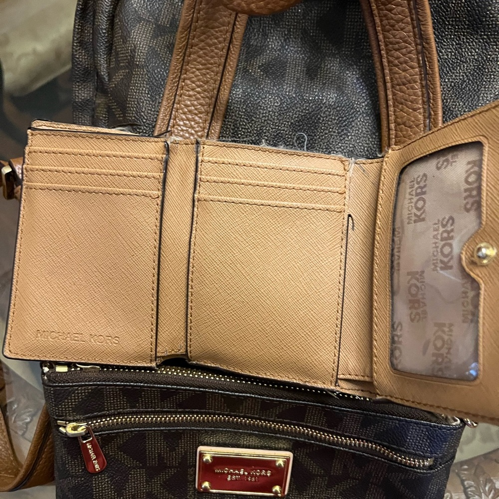 Michael Kors Black and Tan Women's Wallet and Bag Set